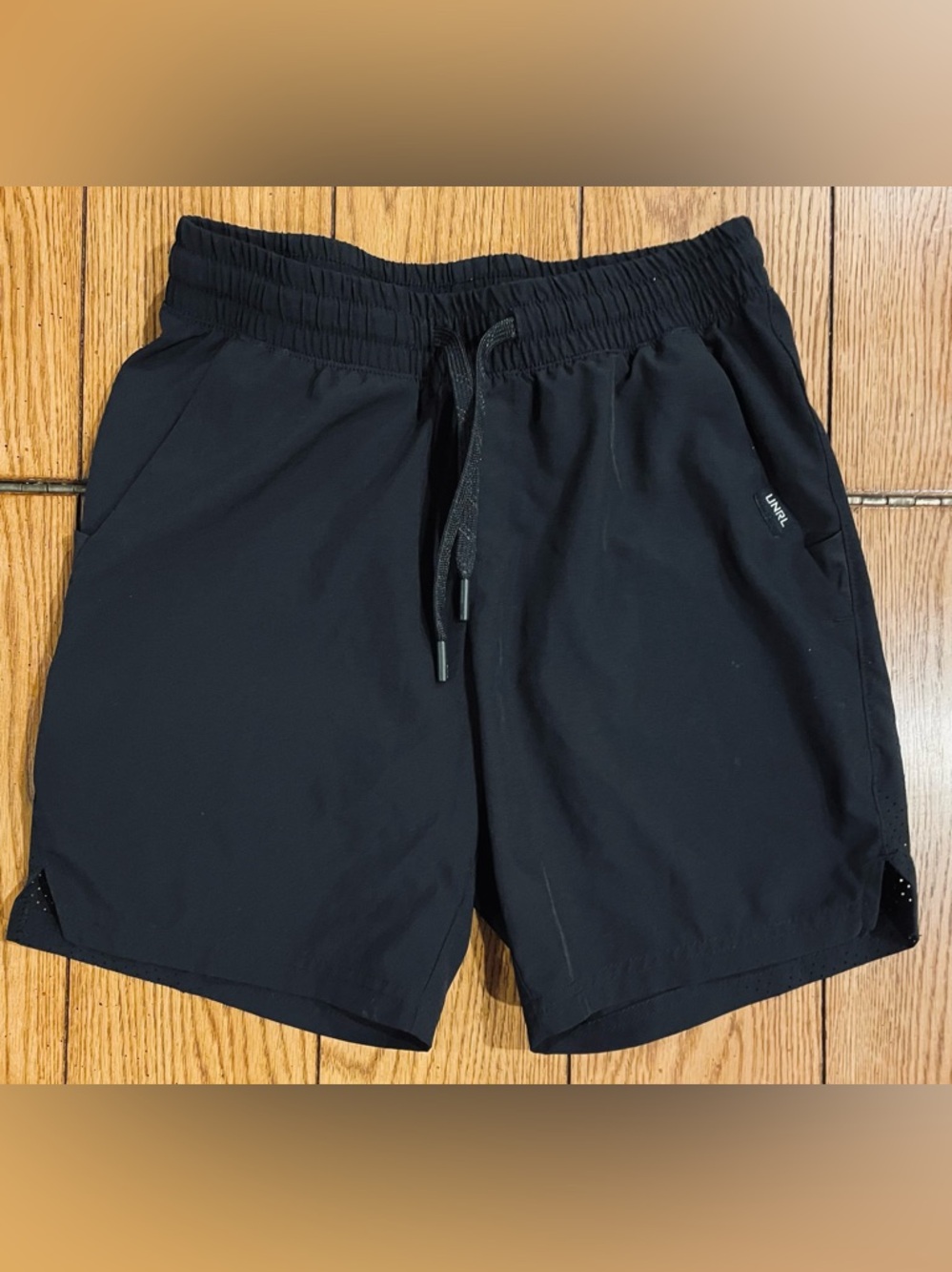 UNRL Youth Stride Shorts, black, size large